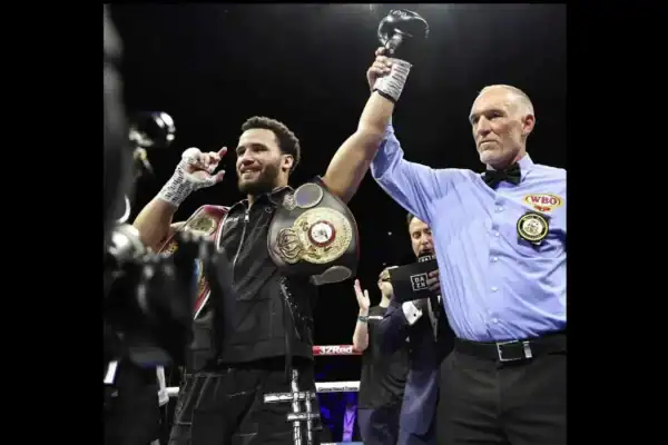 Conheça o britânico de 21 anos que pode ser o campeão mais jovem no boxe desde Tyson