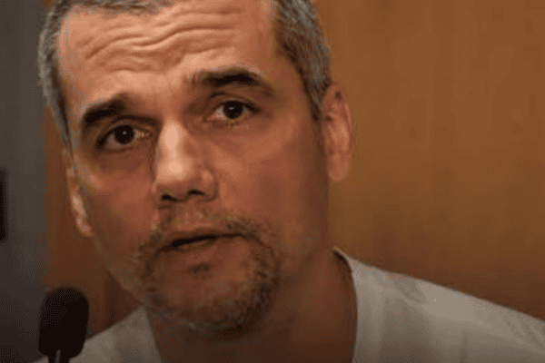 “Precisamos de um governo sem corrupção, por isso voto em Lula”, afirma  Wagner Moura