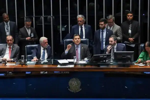 Senado vota Redata na terça com incentivos fiscais para data centers no Brasil