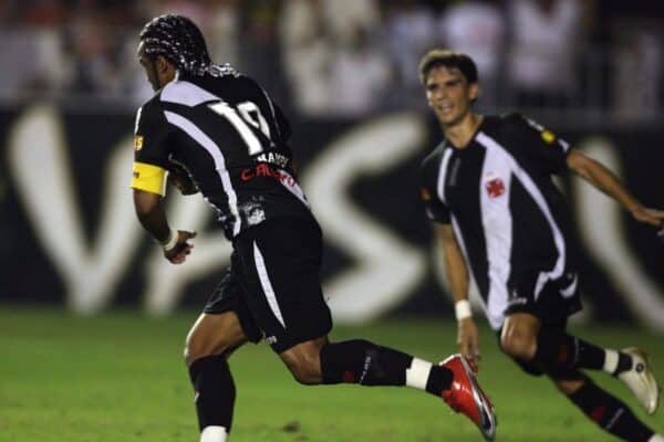 Vasco joga com vantagem contra o Vitória para avançar às semifinais da Copa do Brasil