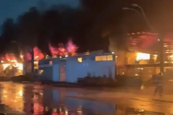 Ceagesp procura alternativas para manter operação no pavilhão de frutas após incêndio