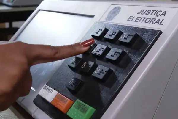 Pesquisa Quaest mostra que 79% afirmam que líderes religiosos não influenciam voto