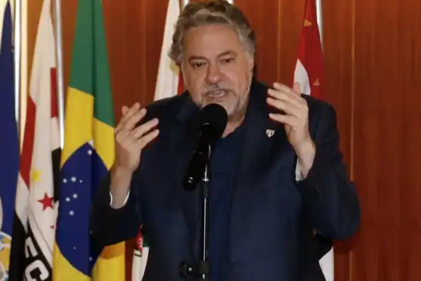 Júlio Casares expulso do São Paulo após decisão do Conselho Deliberativo