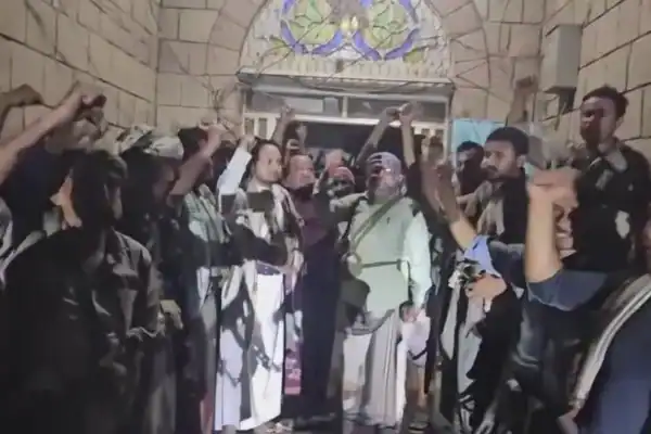 Houthis afirmam que Arábia Saudita não ficará segura enquanto mantiver ataques ao Iêmen