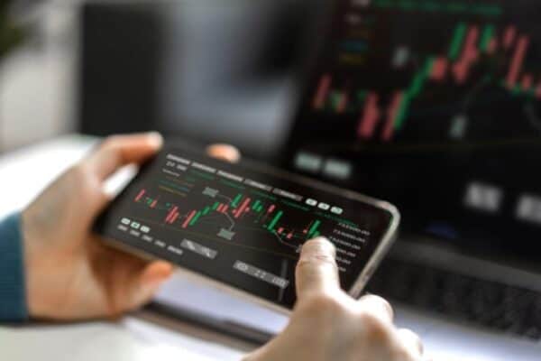Mulheres aumentam participação no mercado de criptomoedas