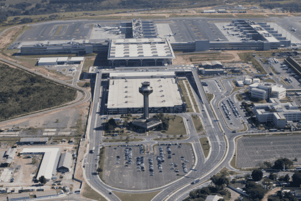 Queda de energia no Aeroporto de Viracopos provoca atrasos e cancelamentos de voos
