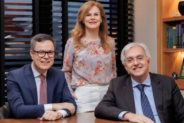 Foco – Relaões Governamentais e Grupo Nexcom fecham parceria estratégica
