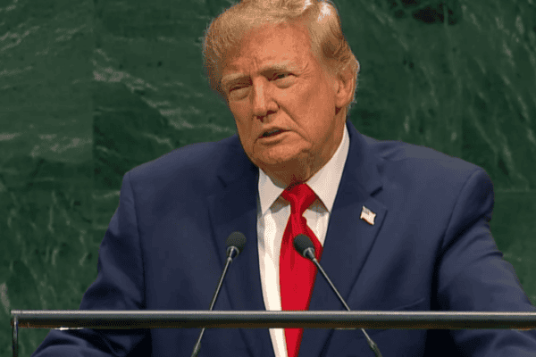 Trump afirma que pode fechar acordo com o Irã após midterms