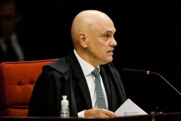 Moraes arquiva investigação contra ex-diretores da PRF por blitzes em 2022