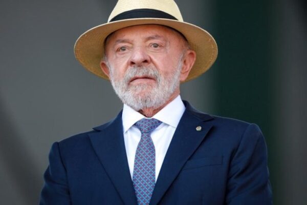 Lula liga Flávio Bolsonaro ao crime organizado em nova propaganda eleitoral