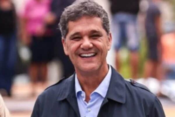 Ferraço lidera disputa pelo governo do ES com 44%, aponta pesquisa
